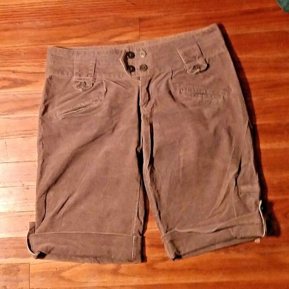LaROK Women’s Corduroy Shorts Size 10 Brown Cuffed Pockets Casual Fall